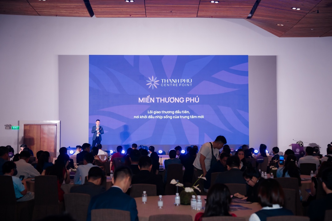 Chủ đầu tư thuyết trình tại sự kiện Đón Vận Trù Phú