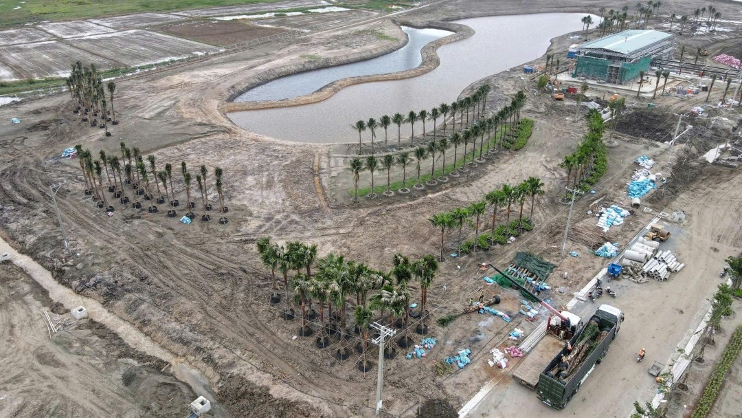 Thi công tạo hình hồ công viên trung tâm 3ha tại Thanh Phú Centre Point