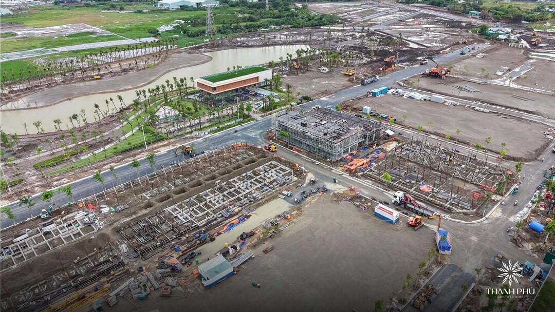 Thi công hạ tầng đường nội bộ và đan sắt móng cọc các dãy nhà