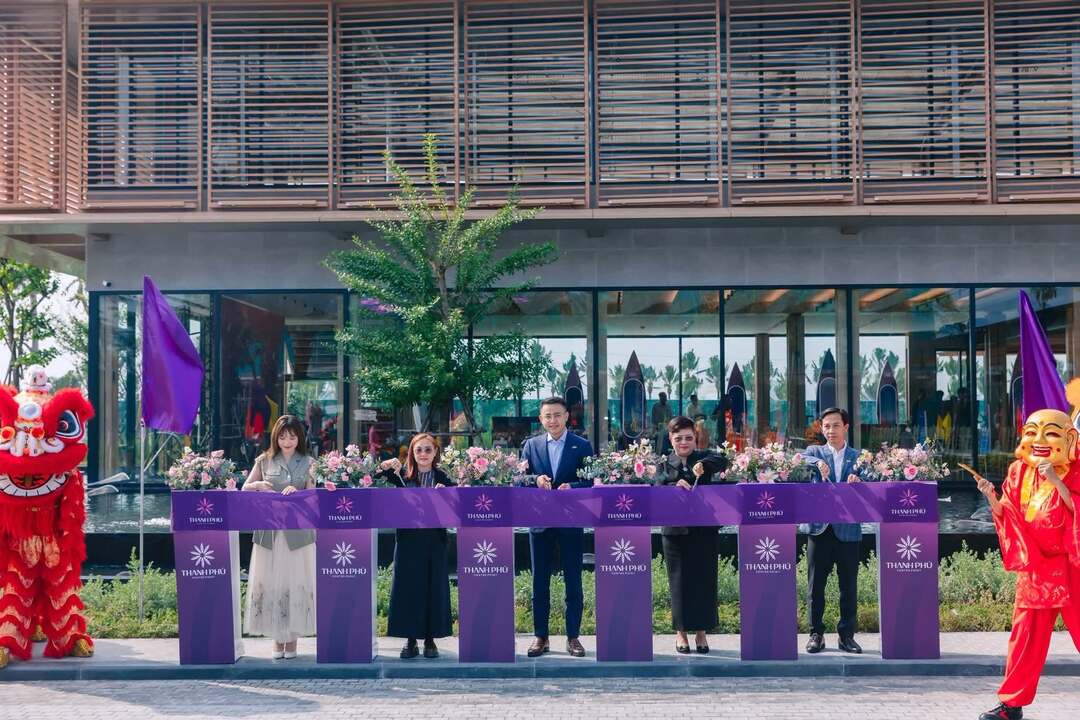 Lễ cắt băng khai trương văn phòng bán hàng Thanh Phú Centre Point